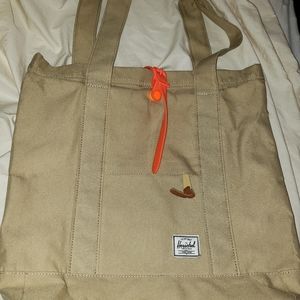 Herschel cream canvas tote